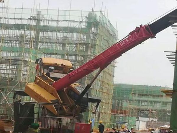 霍保税区吊车租赁公司_大中小吨位吊车出租电话